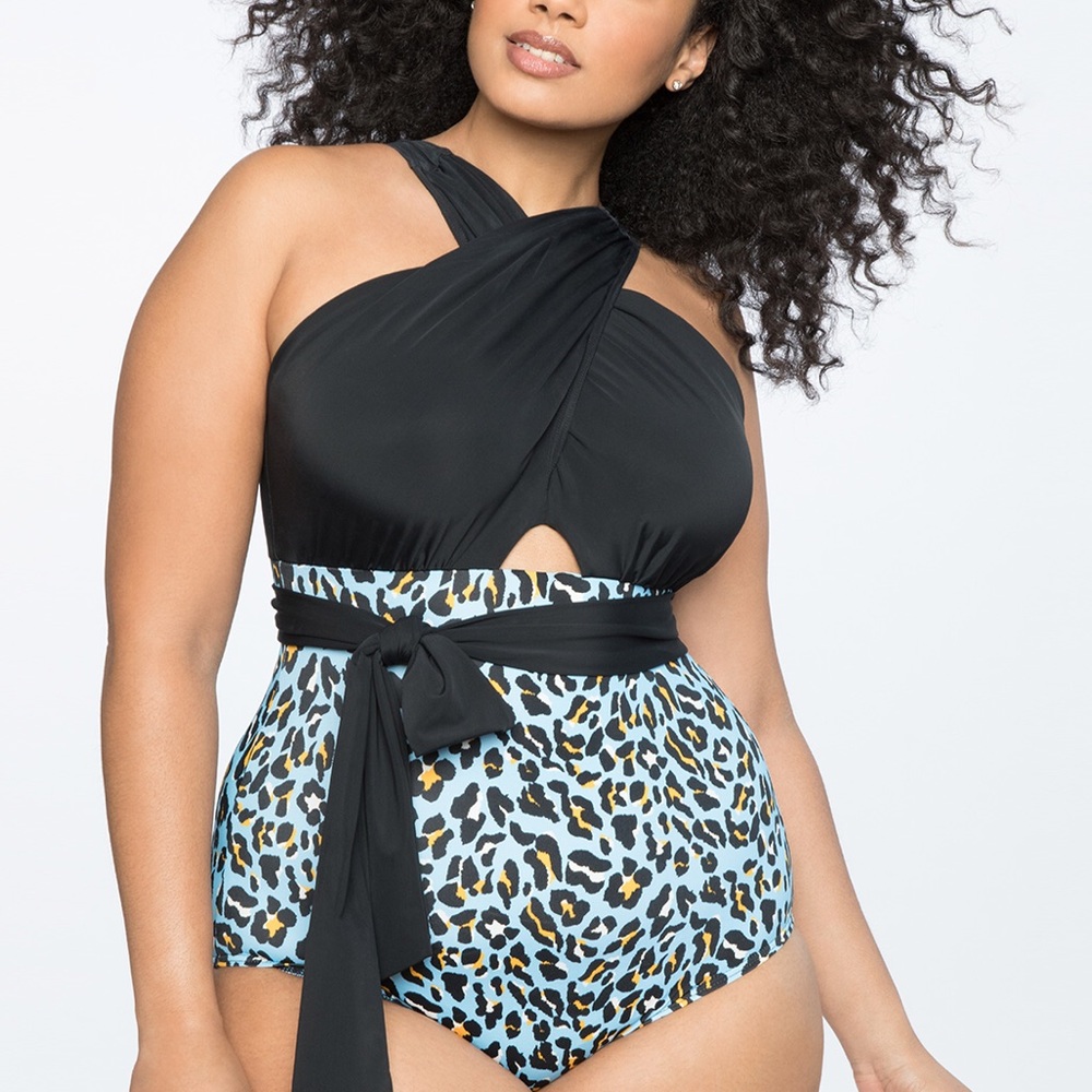 Cross Halter One Piece Bathingsuit